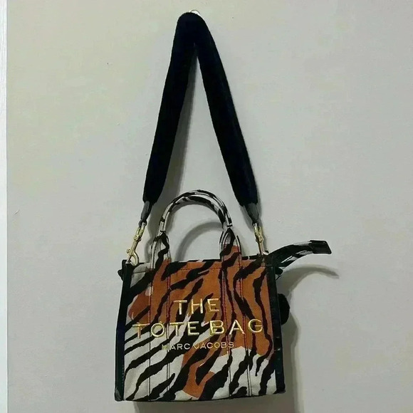 Marc Jacob’s - Picture 1 of 11